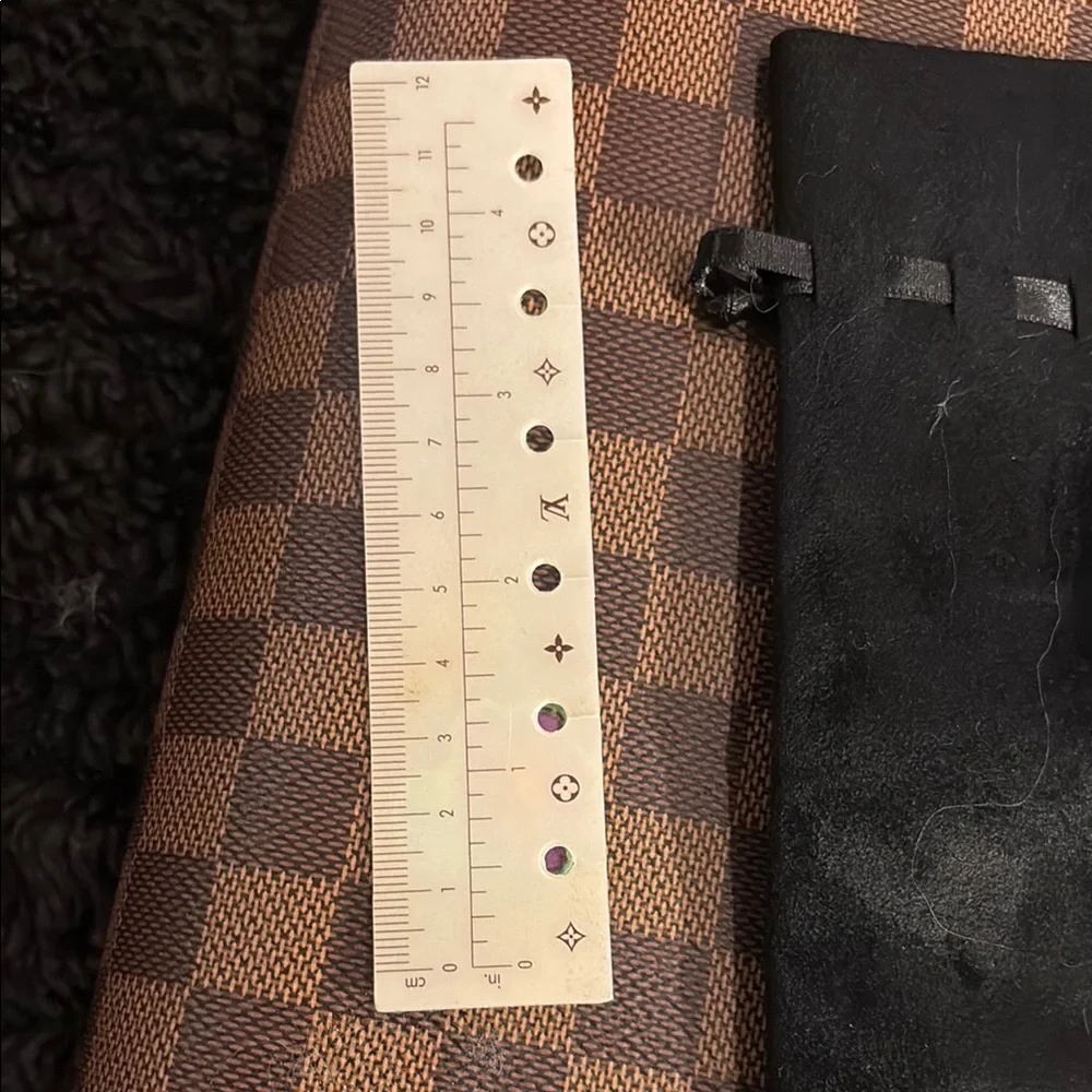 📏 Louis Vuitton Ruler – 5” PM Monogram Edition - Picture 2 of 5